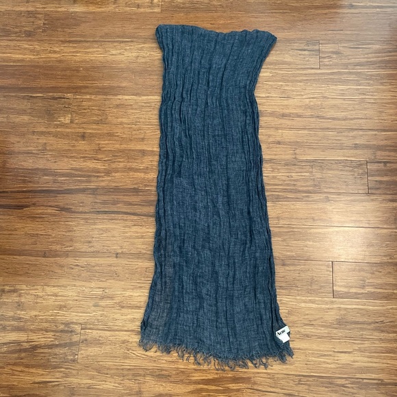 Acne Studios Linen Scarf - navy/ periwinkle made in Italy. EUC! - Picture 6 of 6